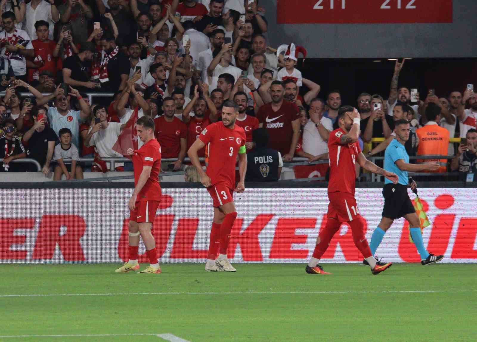 UEFA Uluslar Ligi: Türkiye: 3 - İzlanda: 1 (Maç sonucu)
