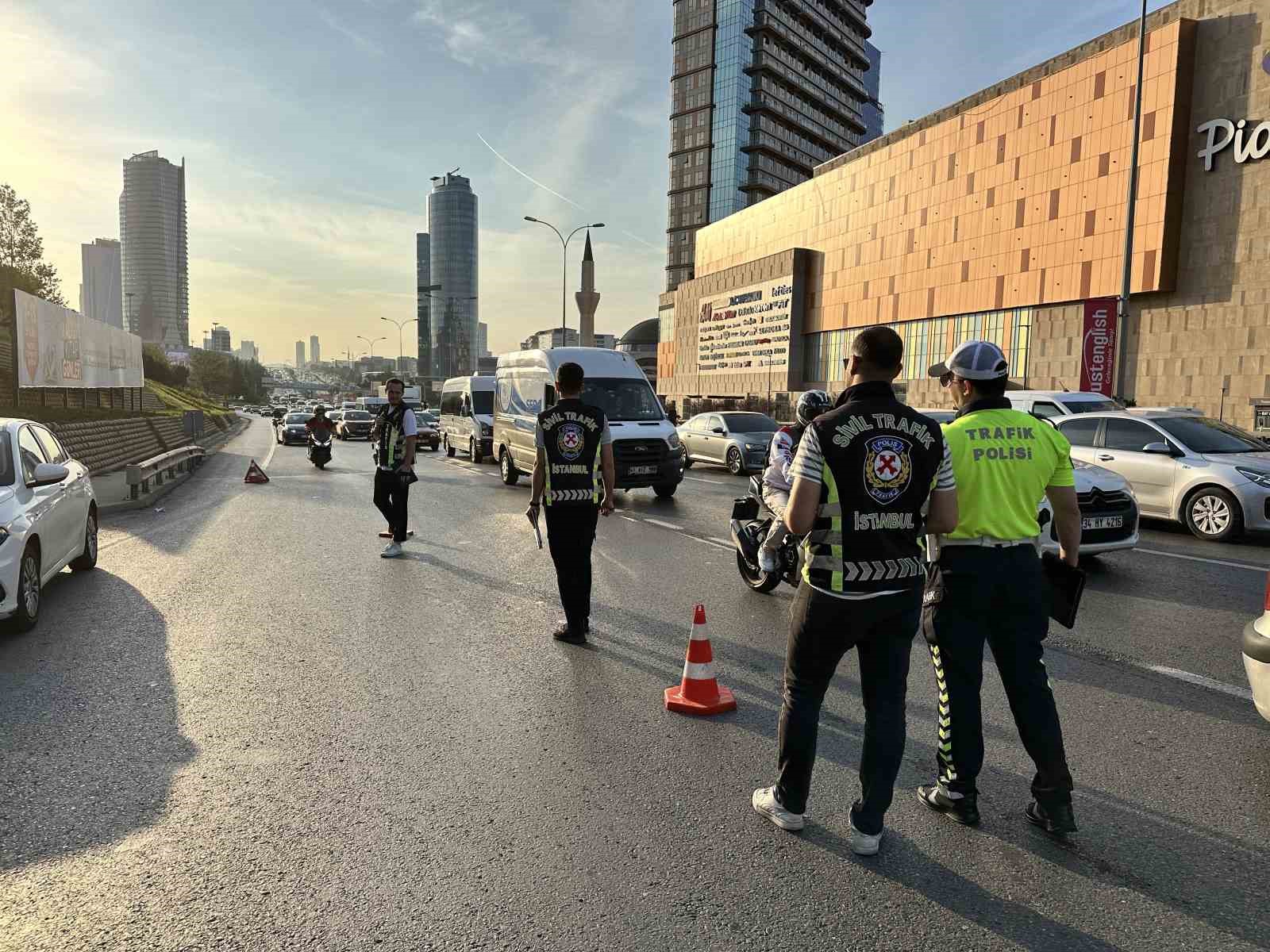 Okullar açıldı, İstanbul’da denetimler sıklaştırıldı
