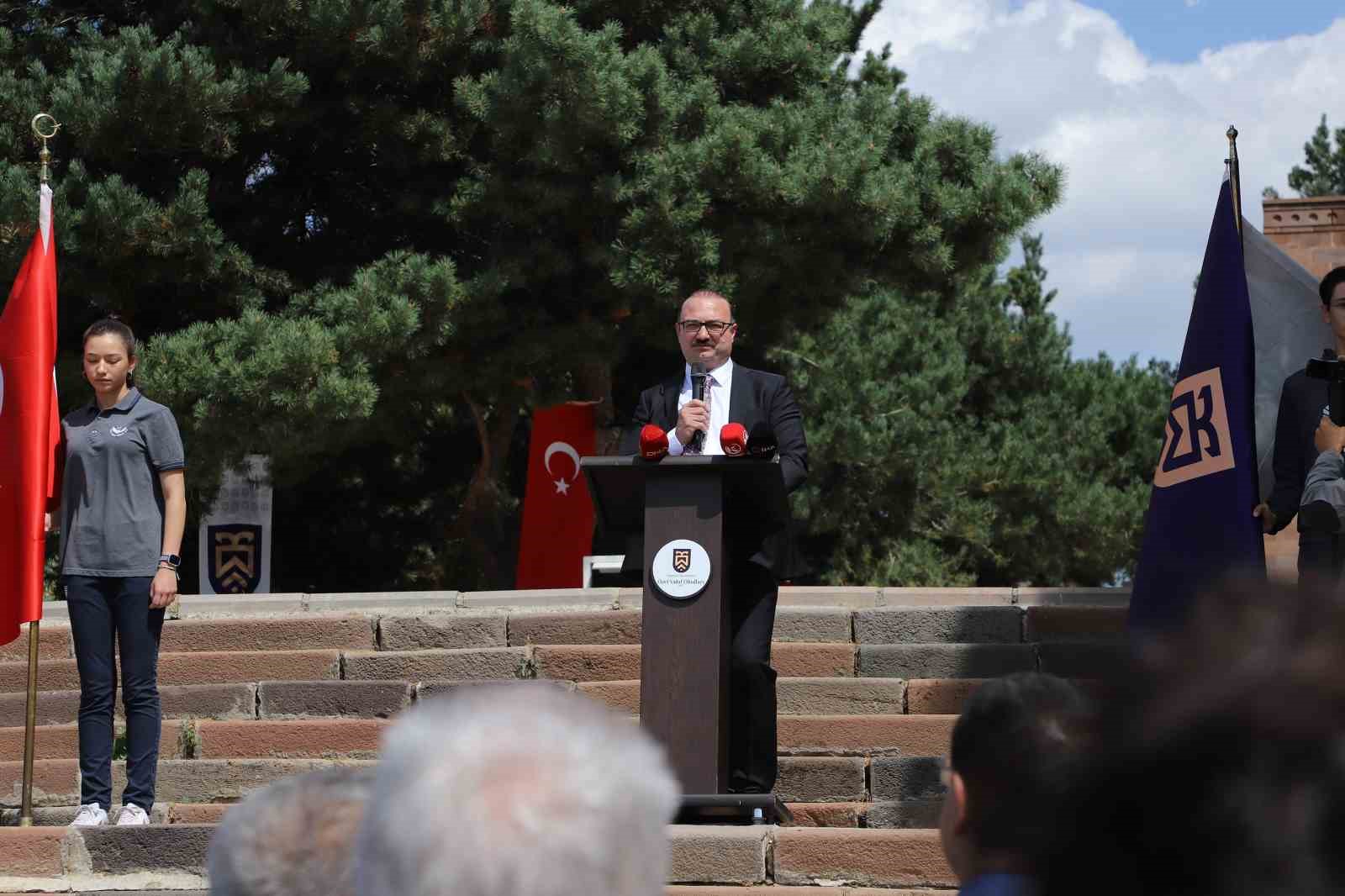 “Aşk-ı Vatan” ile okulla tanıştılar
