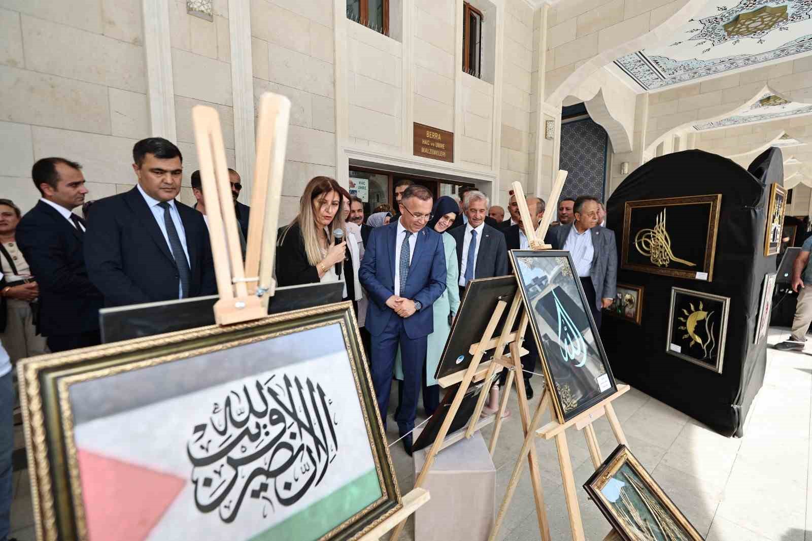 Kadınların el emekleri Şahinbey Millet Camii ve Külliyesi’nde sergilendi
