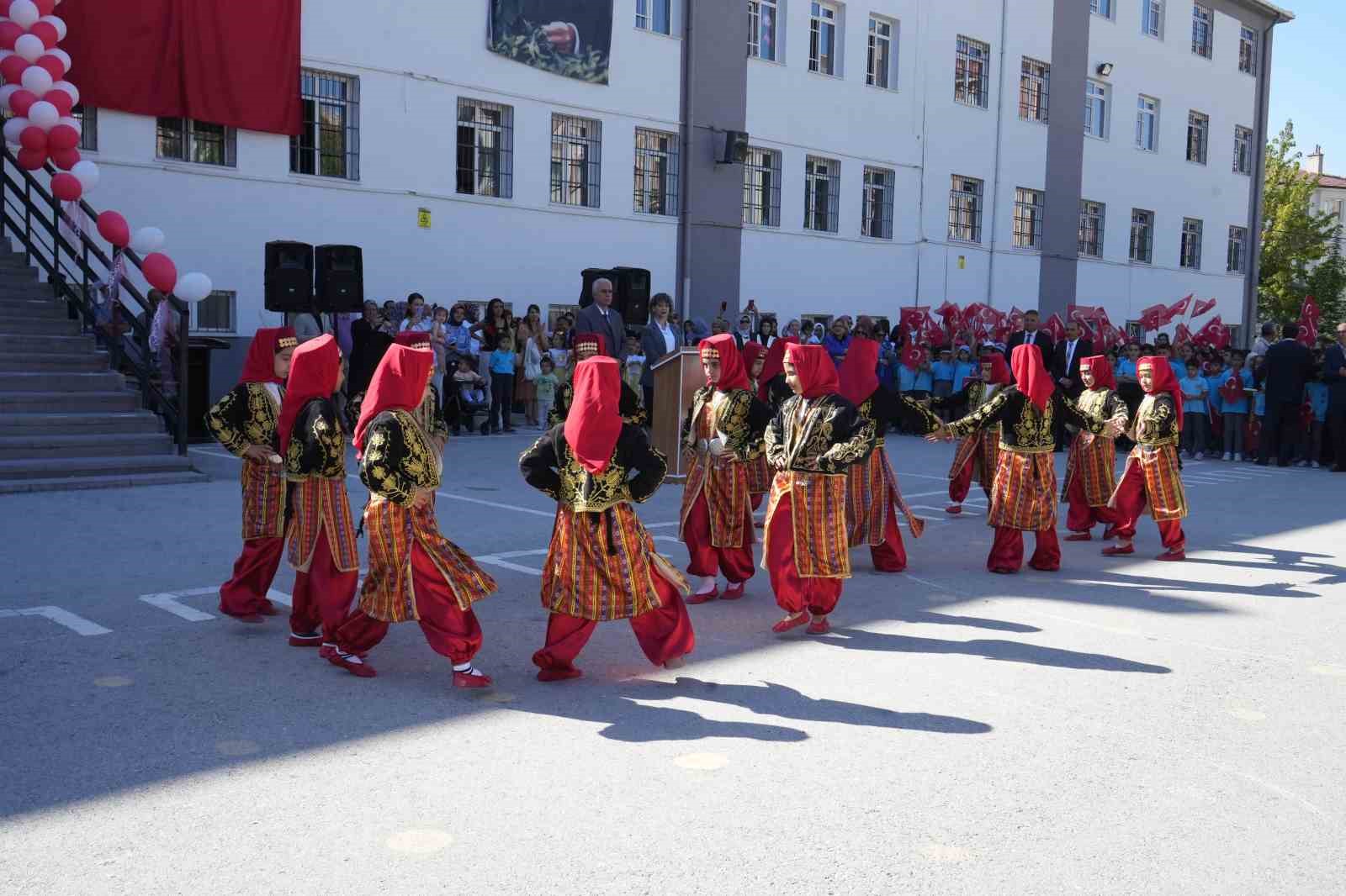 Niğde’de İlköğretim Haftası kutlandı
