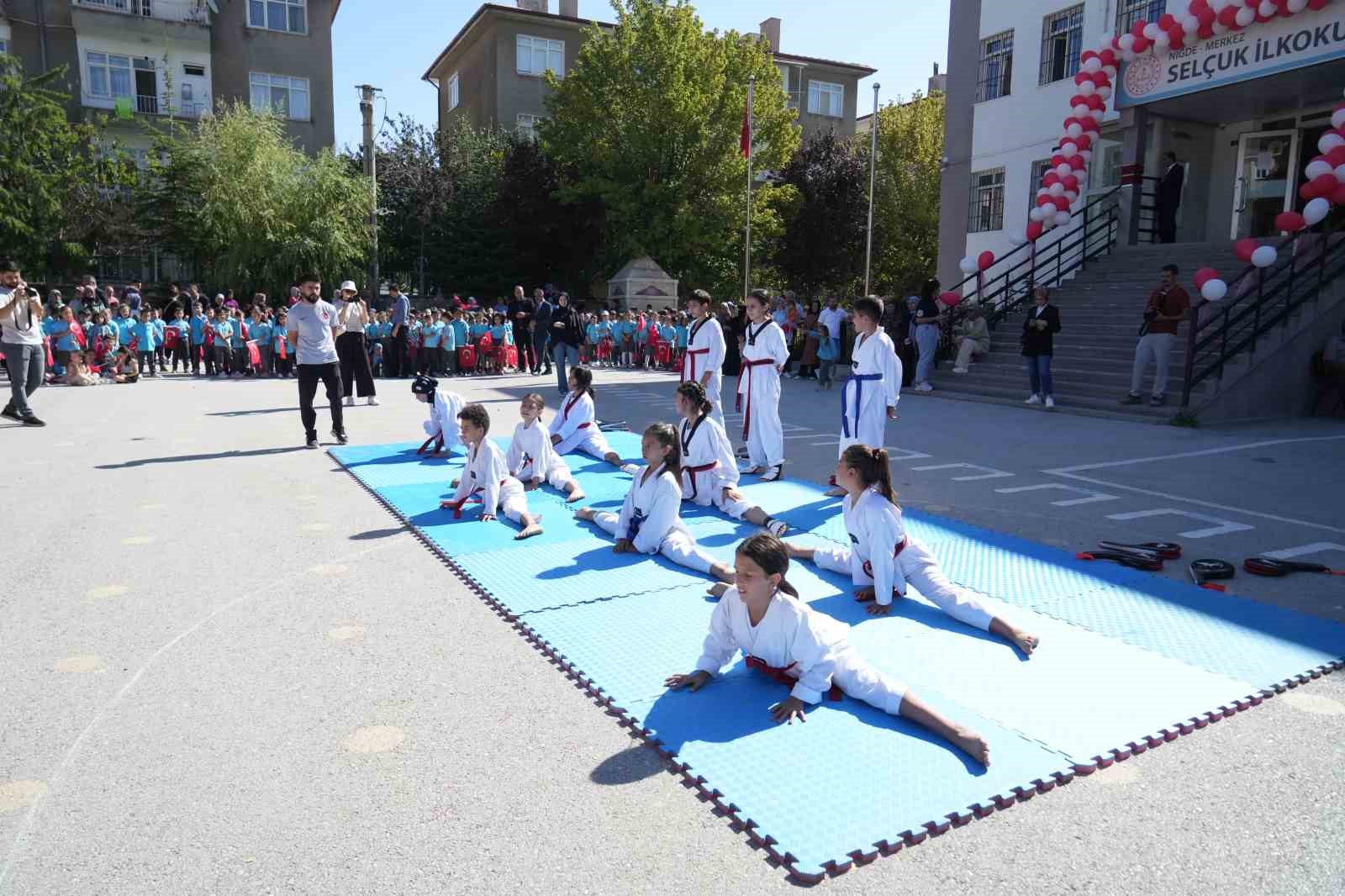 Niğde’de İlköğretim Haftası kutlandı
