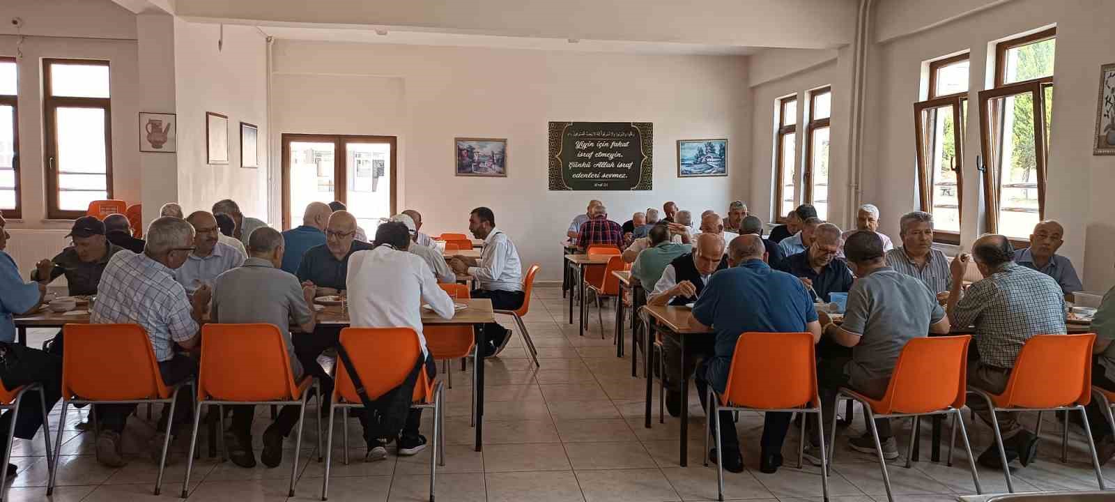 Gediz’de geleneksel imam hatip lisesi mezunlar günü buluşması
