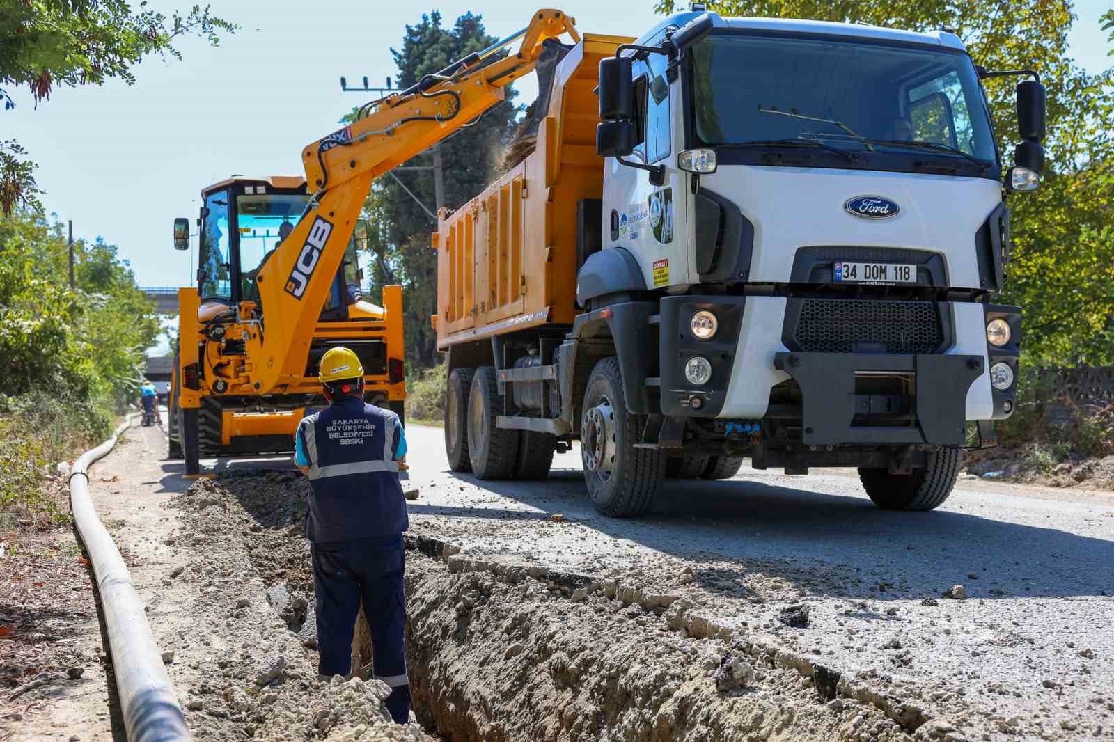 Sakarya Büyükşehir 4 mahallenin içme suyunu sondajla yerin altından çıkardı
