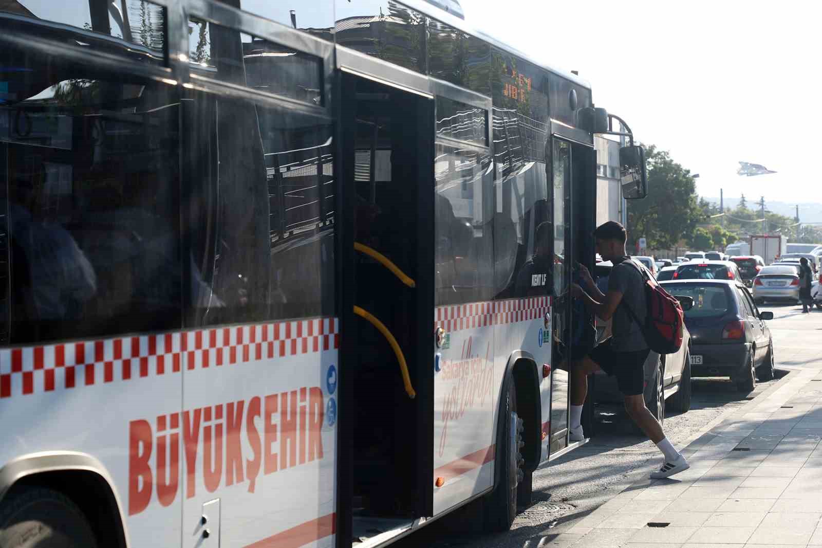 Sakarya’da toplu taşımaya güç katan yeni araçlar yollarda
