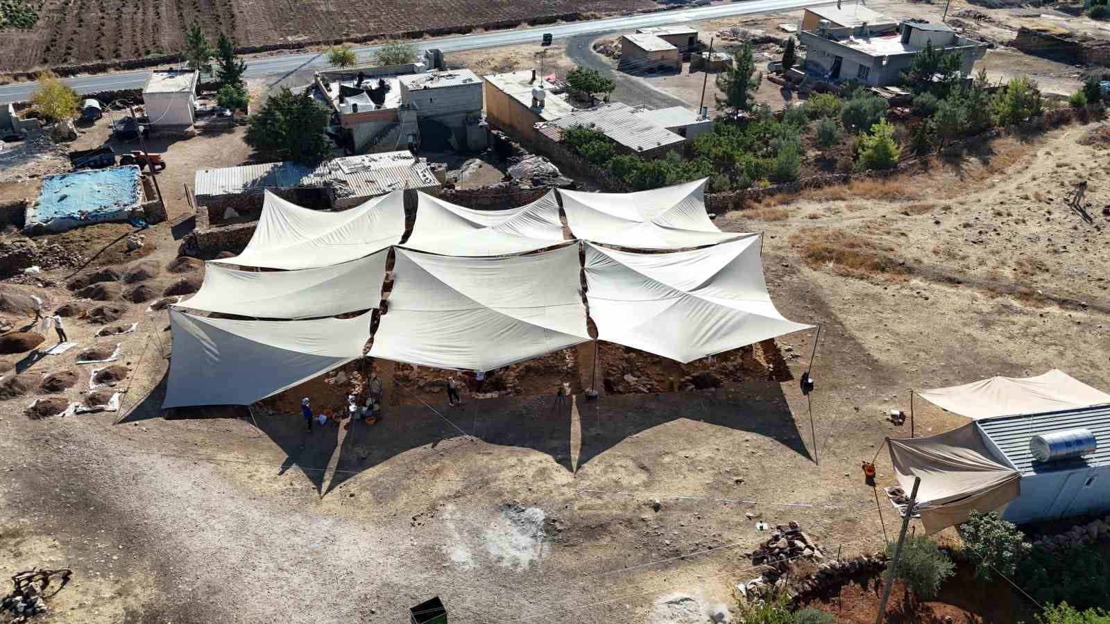 Şanlıurfa’da Göbeklitepe kadar eski Sayburç Ören Yeri’nde kazı çalışmaları sürüyor
