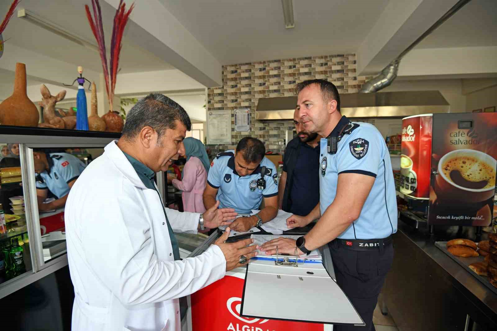 Okulların açılmasıyla birlikte kantin denetimleri başladı
