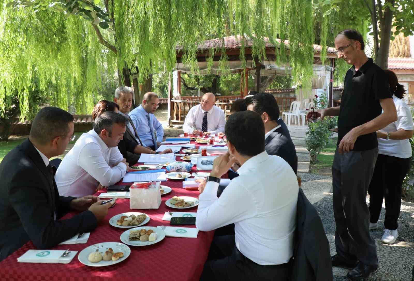 ‘Güçlü Muğla’ için Büyükşehir ilçe ayrımını kaldırıyor
