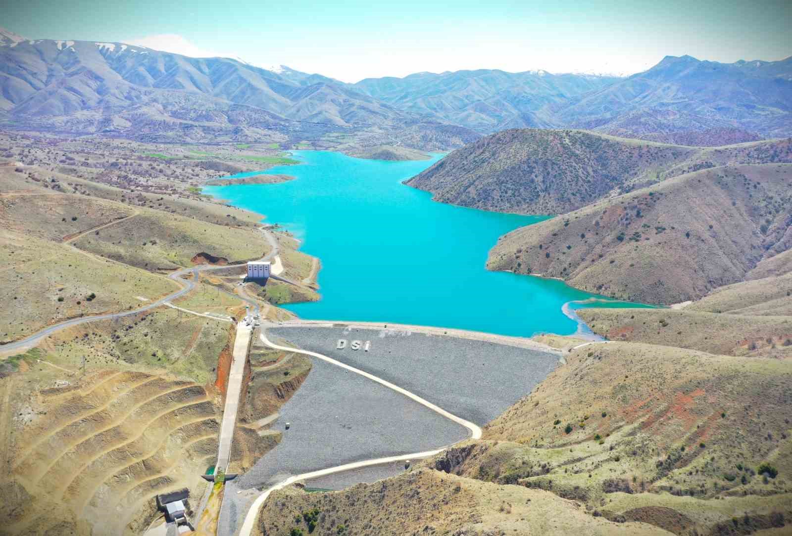 Elazığ Tarhana Regülatörü ve İletim Tüneli yapımına ilk kazma vuruldu
