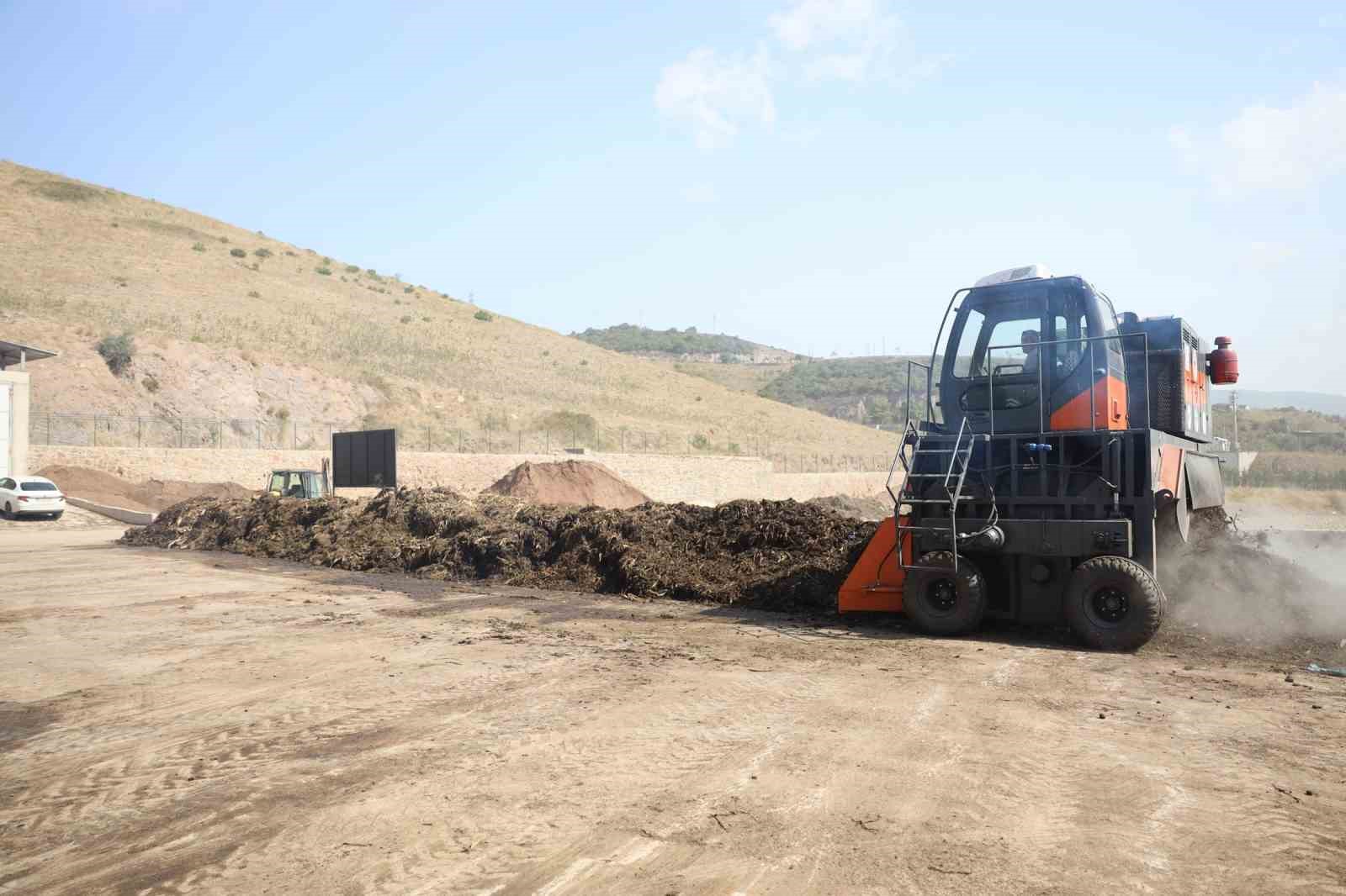 Atıktan yeşile: Bu tesiste aylık 100 ton kompost üretiliyor
