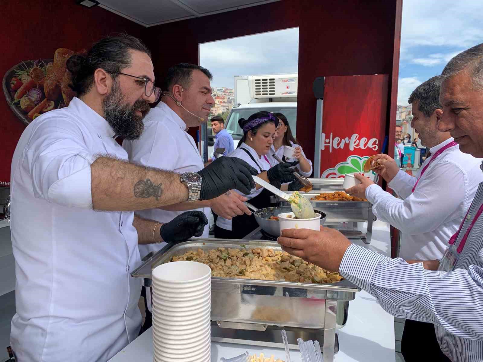 Gedik Piliç, “Yerel Zincirler Buluşuyor” fuarında katılımcıları lezzete doyurdu
