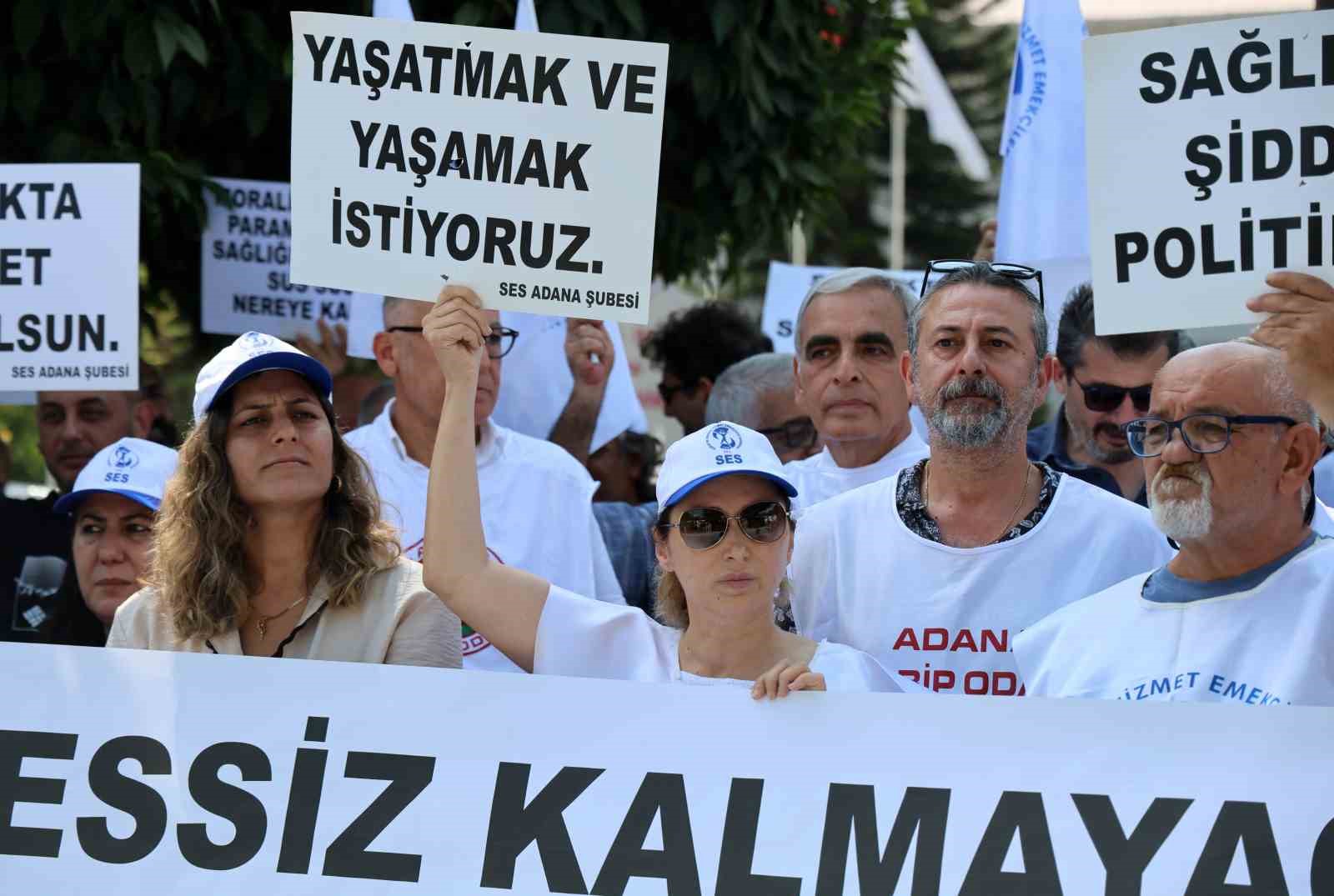 Adana’da doktora şiddet protesto edildi
