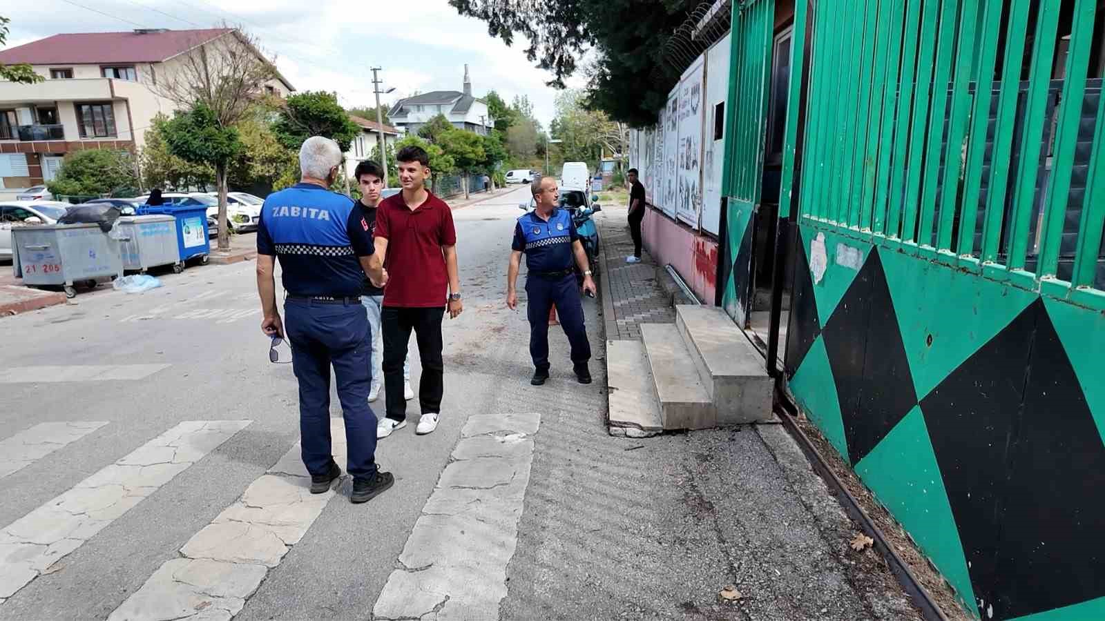 Zabıta ekipleri öğrenciler için görevde
