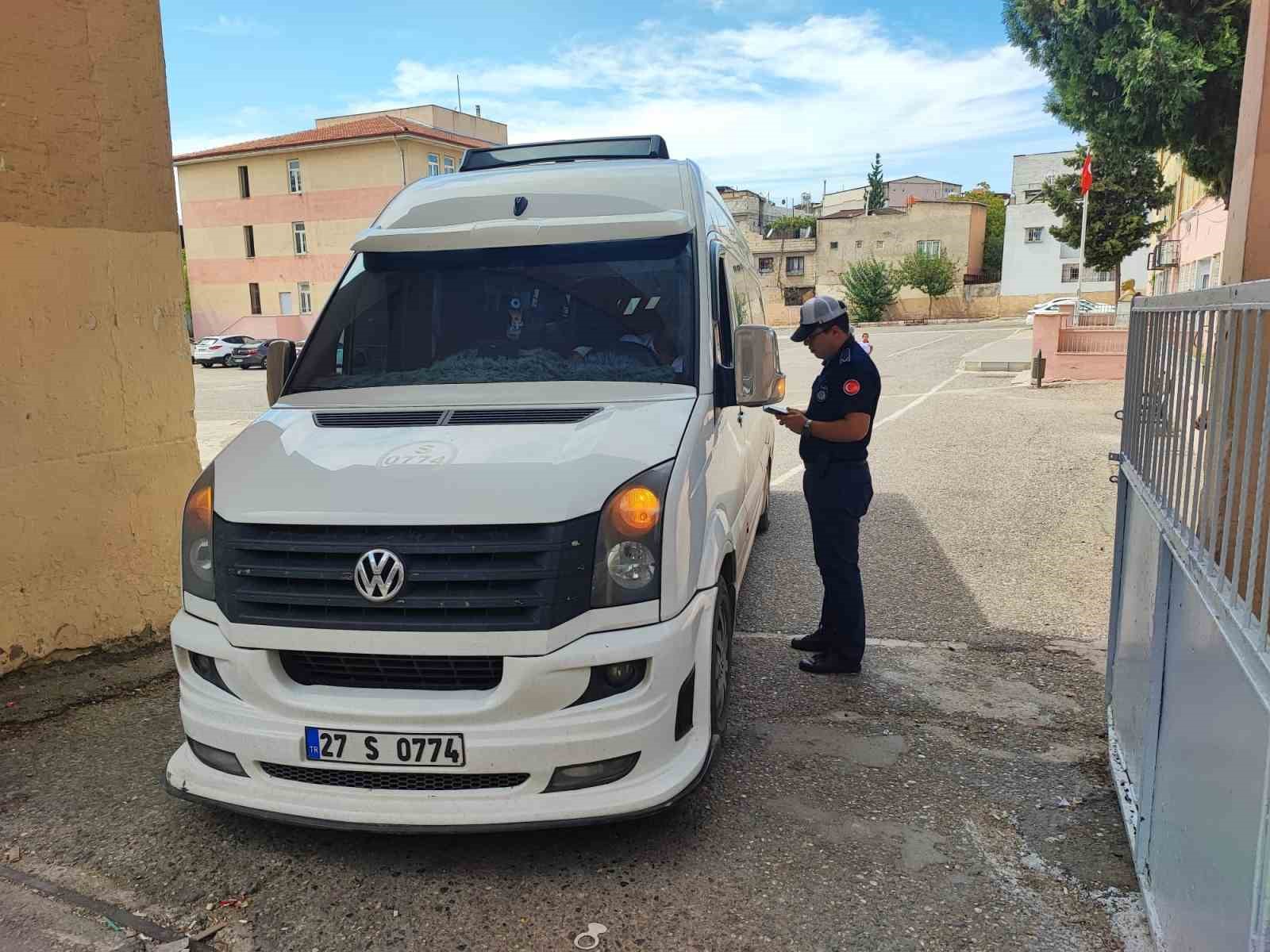 Büyükşehir zabıta, okullarda denetimleri sıklaştırdı
