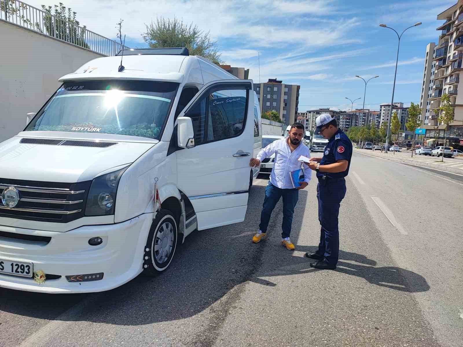 Büyükşehir zabıta, okullarda denetimleri sıklaştırdı
