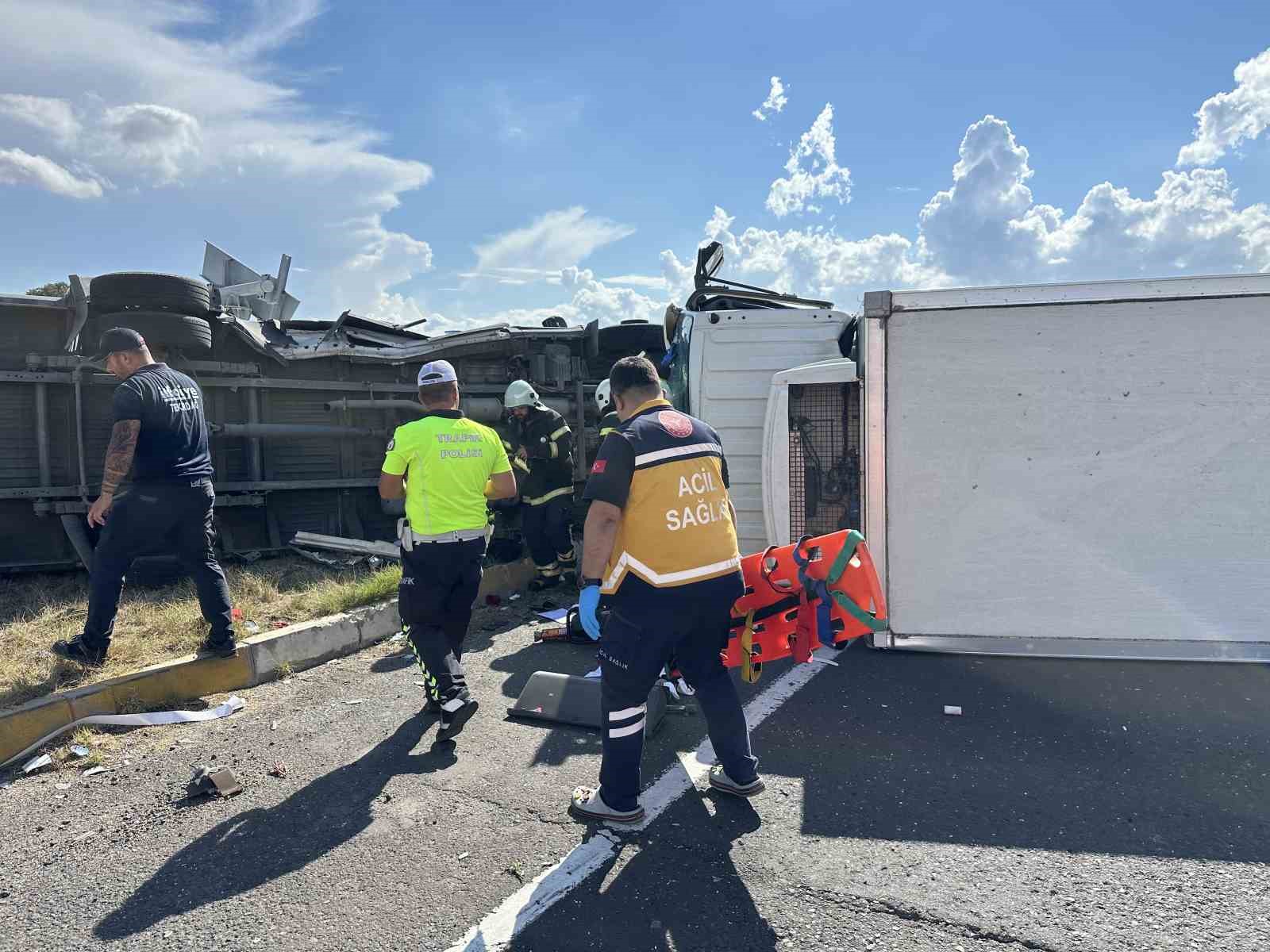 Muratlı Çevreyolu’nda iki araç çarpıştı: 2 yaralı
