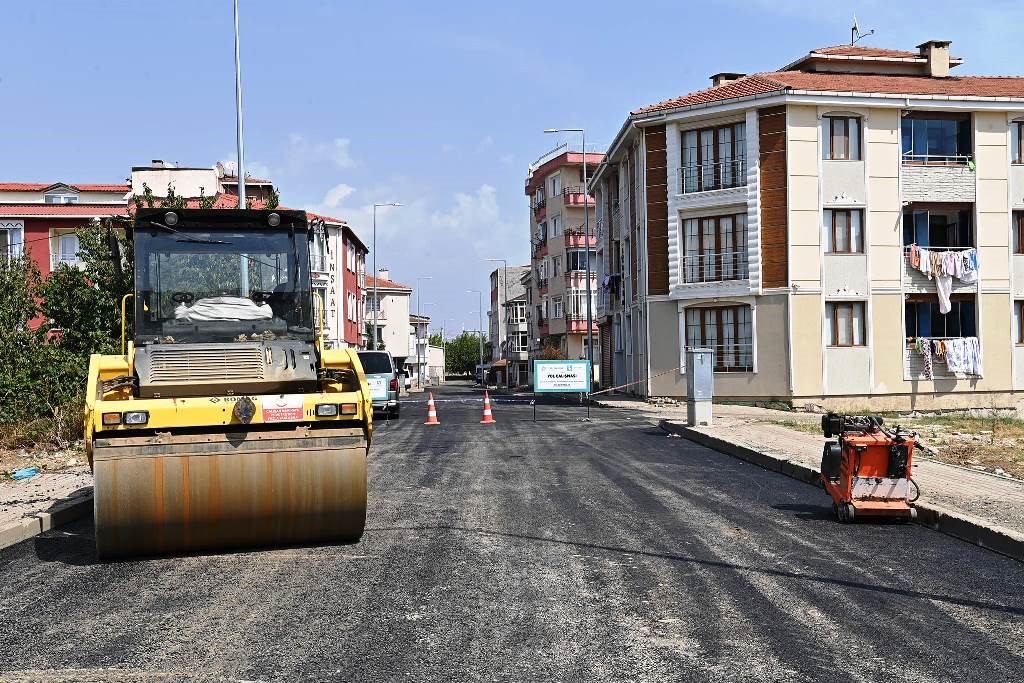 Süleymanpaşa’da yol harekâtı sürüyor
