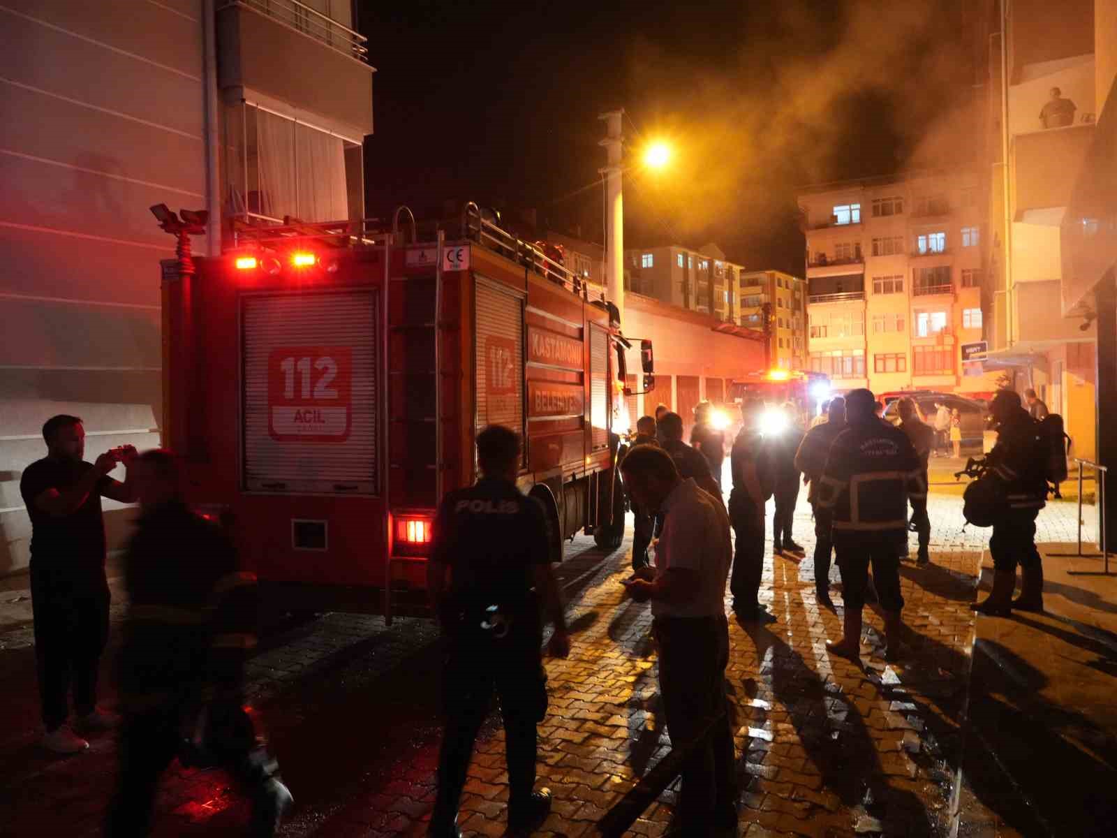 Kastamonu’da iş yerinde çıkan yangın büyümeden söndürüldü
