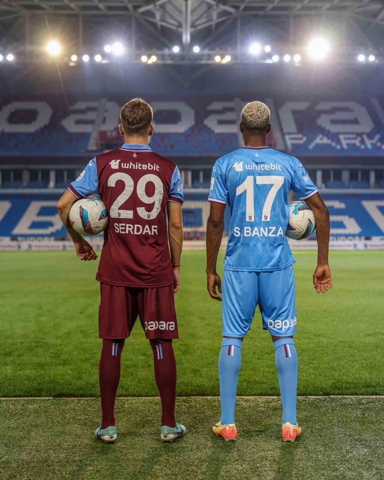 Trabzonspor, yeni transferleri Siman Banza ve Serdar Saatçı’ya stadyumda forma giydirdi
