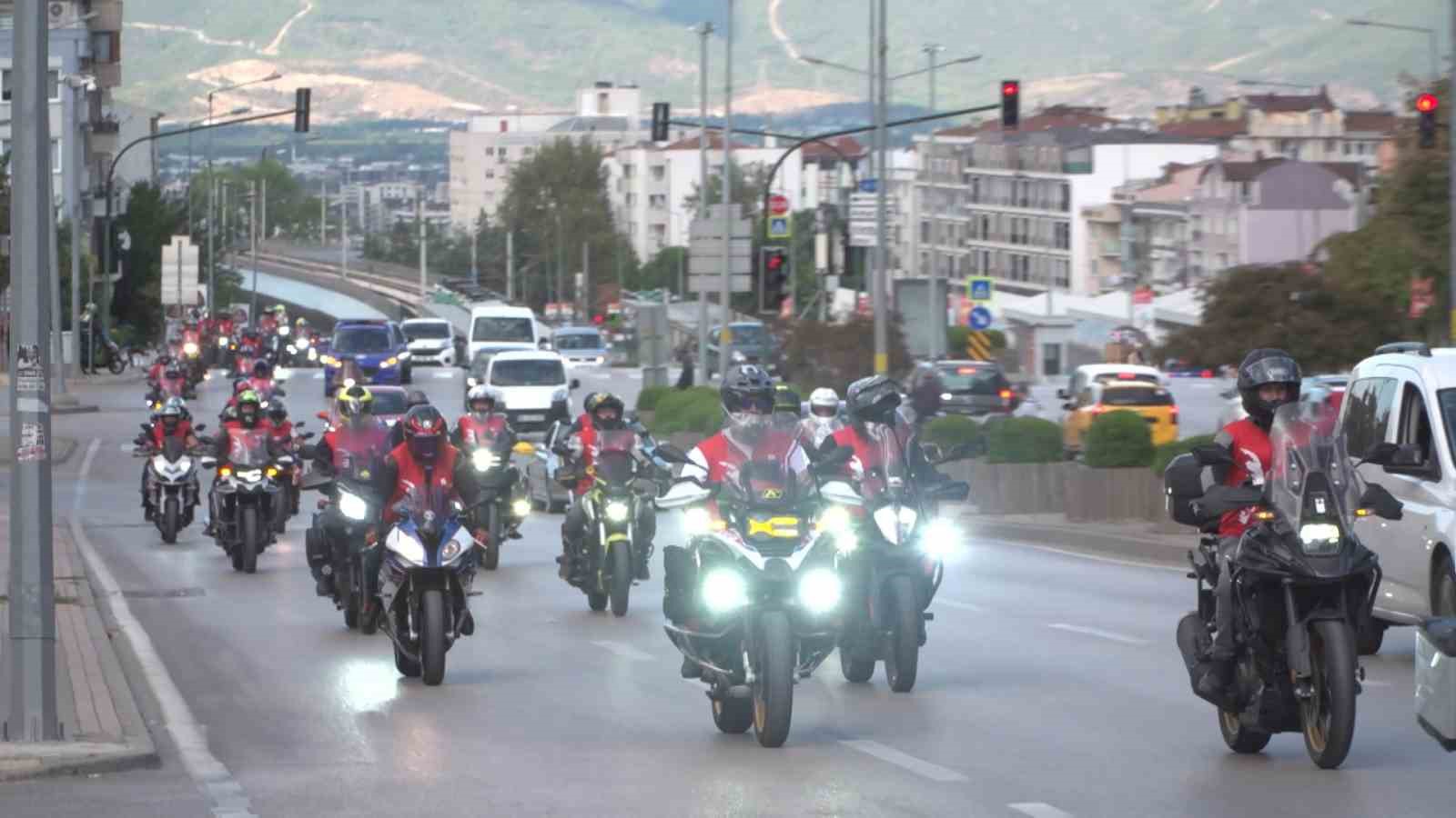 Bursa’nın kurtuluşunun 102’inci yıldönümüne motosikletliler renk kattı
