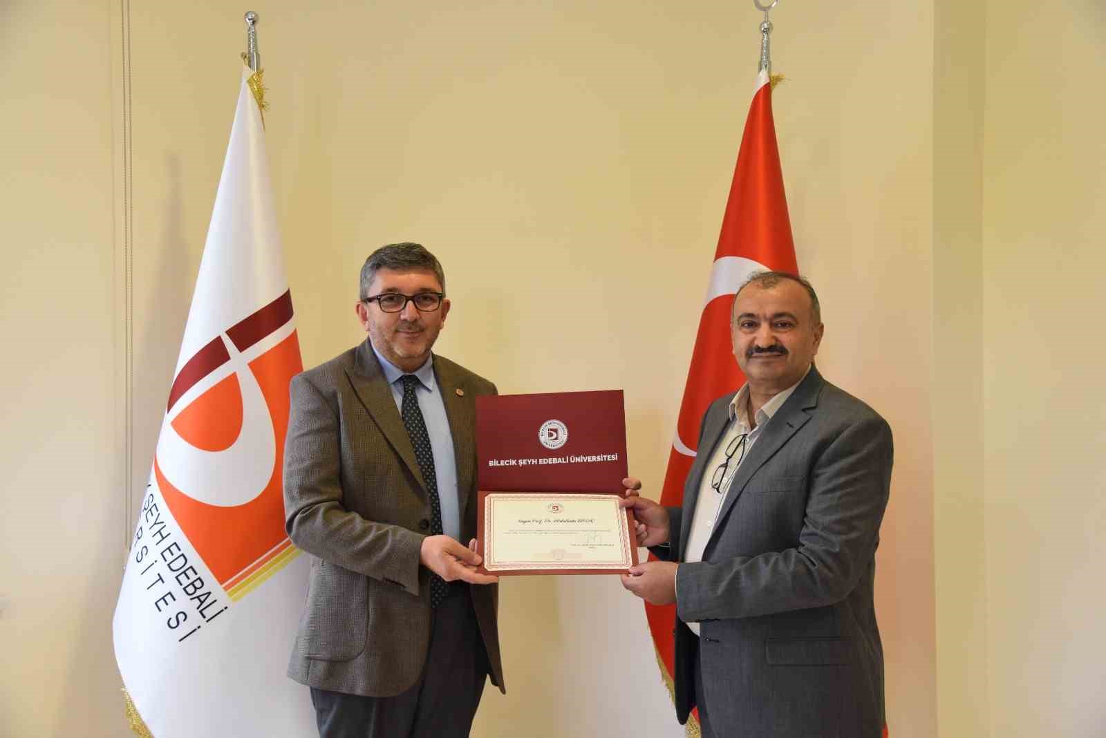 Ziraat ve Doğa Bilimleri Fakültesinde Dekanlıklığı’na Prof. Dr. Sayıncı atandı
