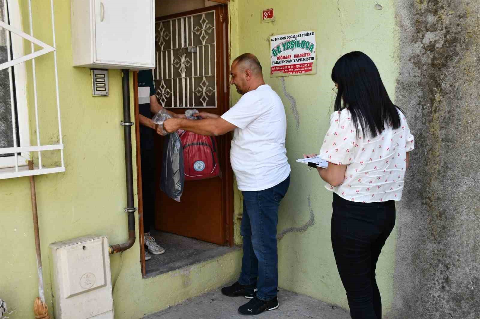 Balıkesir Büyükşehir’in desteğiyle öğrencilerin yüzü gülüyor
