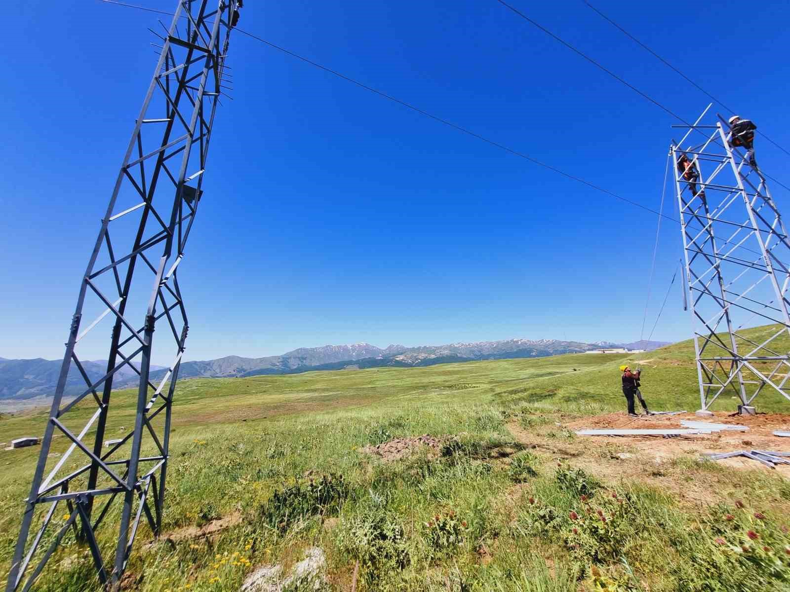 VEDAŞ, elektrik şebekesini güçlendiriyor
