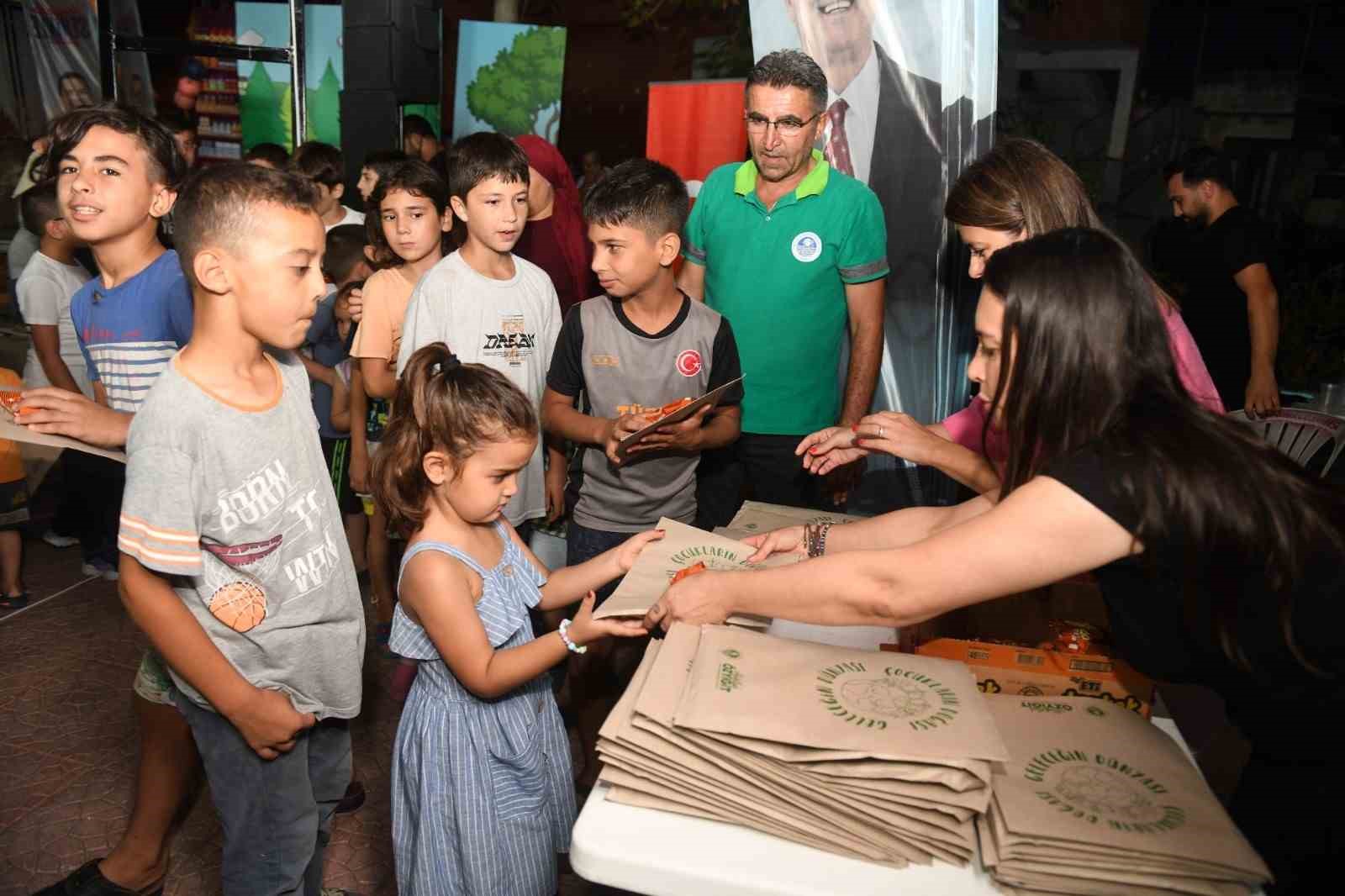 Mersin’de kırsal mahallelerdeki çocuklar sanatla buluşuyor
