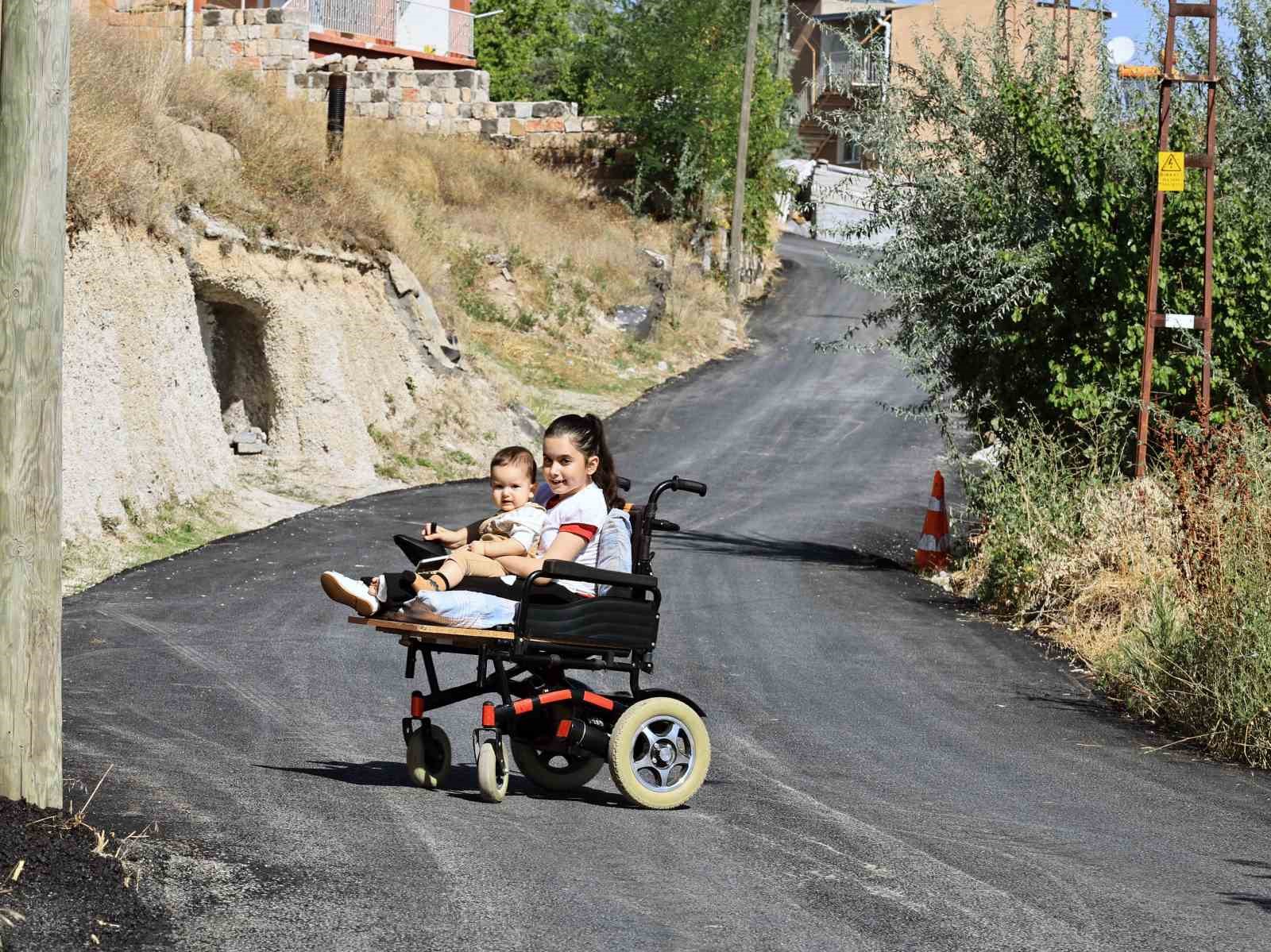 Hediye Nur istedi Başkan Yalçın yaptı
