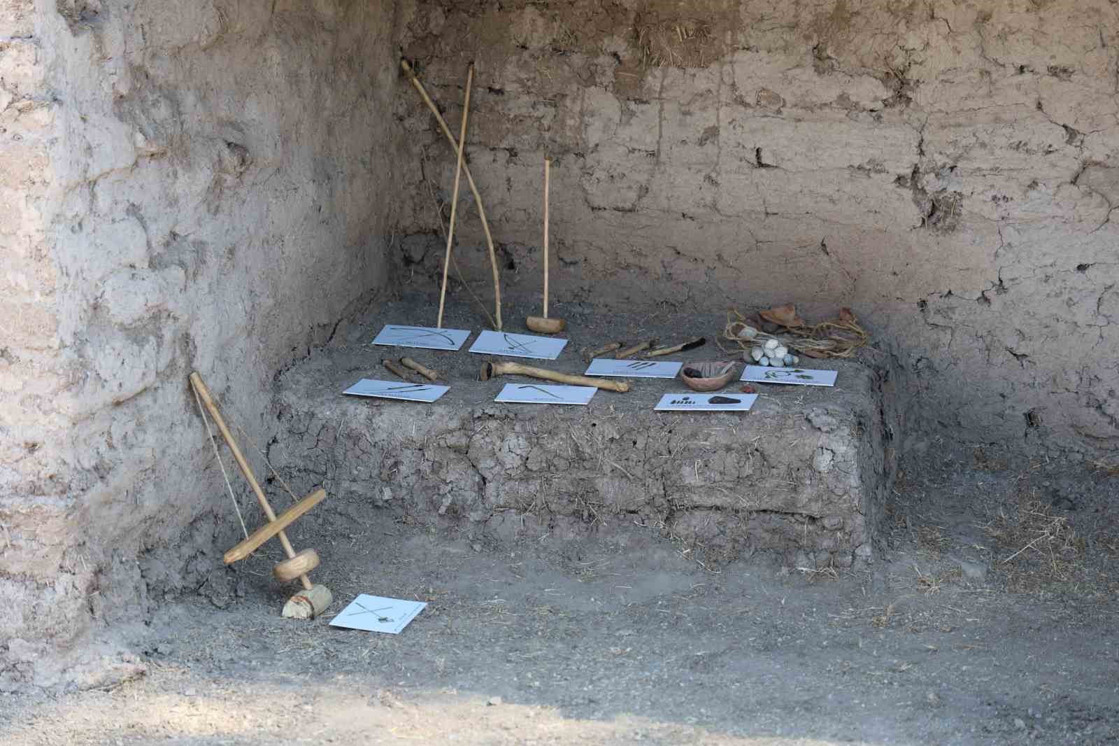 Domuztepe Höyüğü’nde 7 bin 600 yıl öncesine ait gümüş halka bulundu
