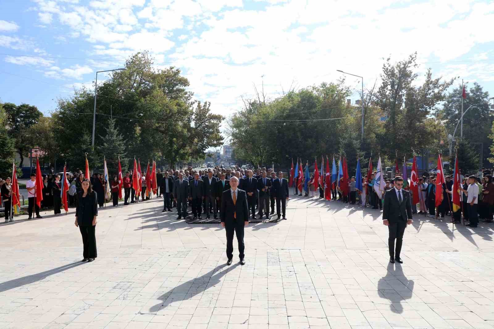 Ağrı’da İlköğretim Haftası kutlandı
