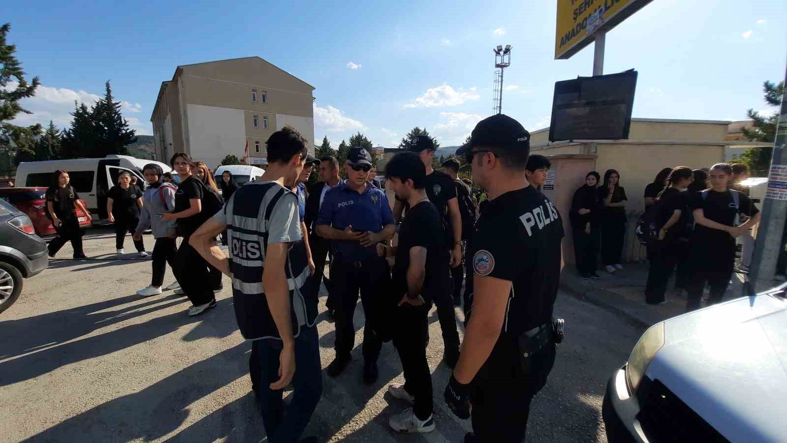 Tokat polisinden okul çevrelerinde güvenlik seferberliği
