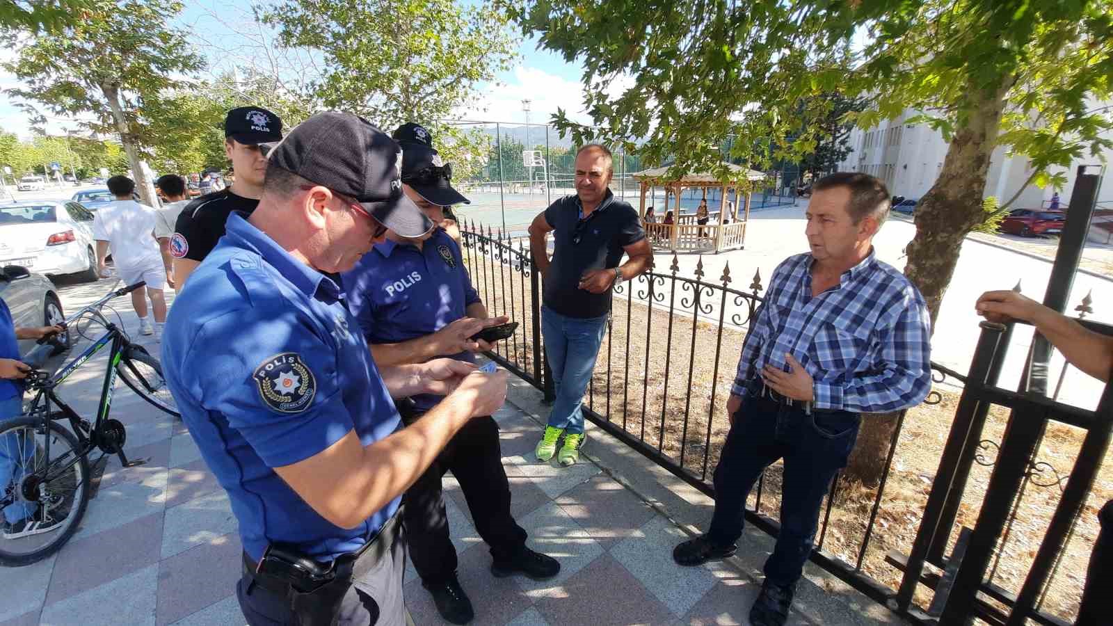 Tokat polisinden okul çevrelerinde güvenlik seferberliği
