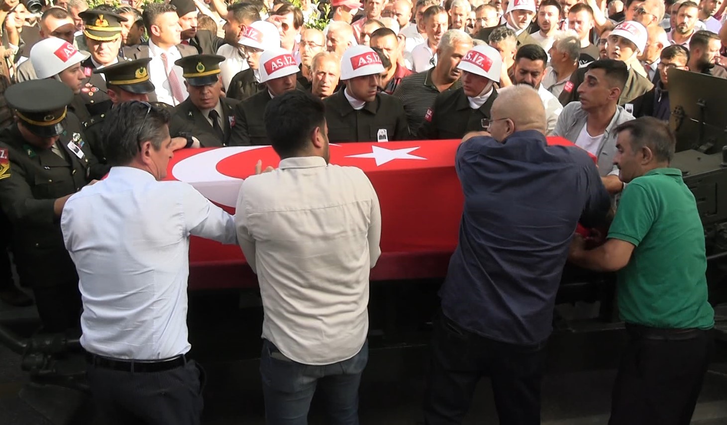 Şehit Uzman Çavuş Onur Çapan, Isparta’da son yolculuğuna uğurlandı
