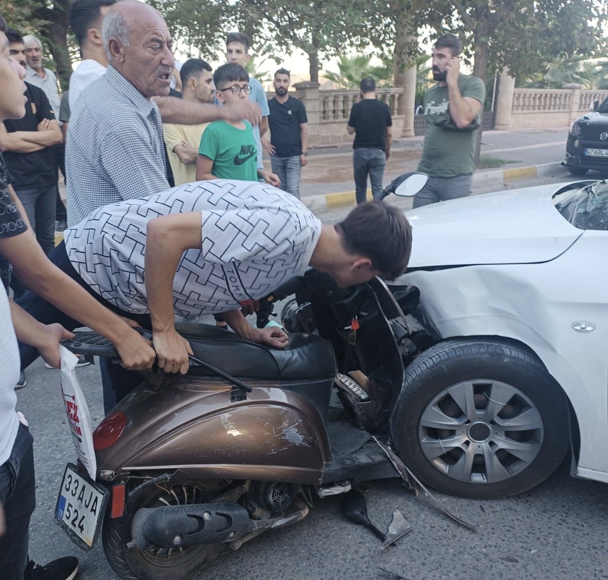 Mardin’de otomobil ile motosiklet çarpıştı: 1 yaralı
