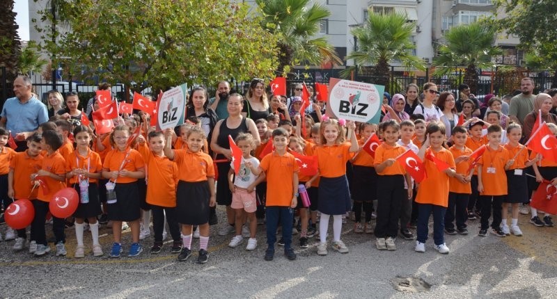 Manisa’da ’Mini Mini Birler Alayı’
