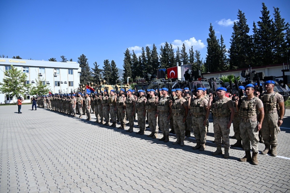 Osmaniye’de komandolar ’Barış Gücü’ çerçevesinde dualarla Suriye’ye uğurlandı
