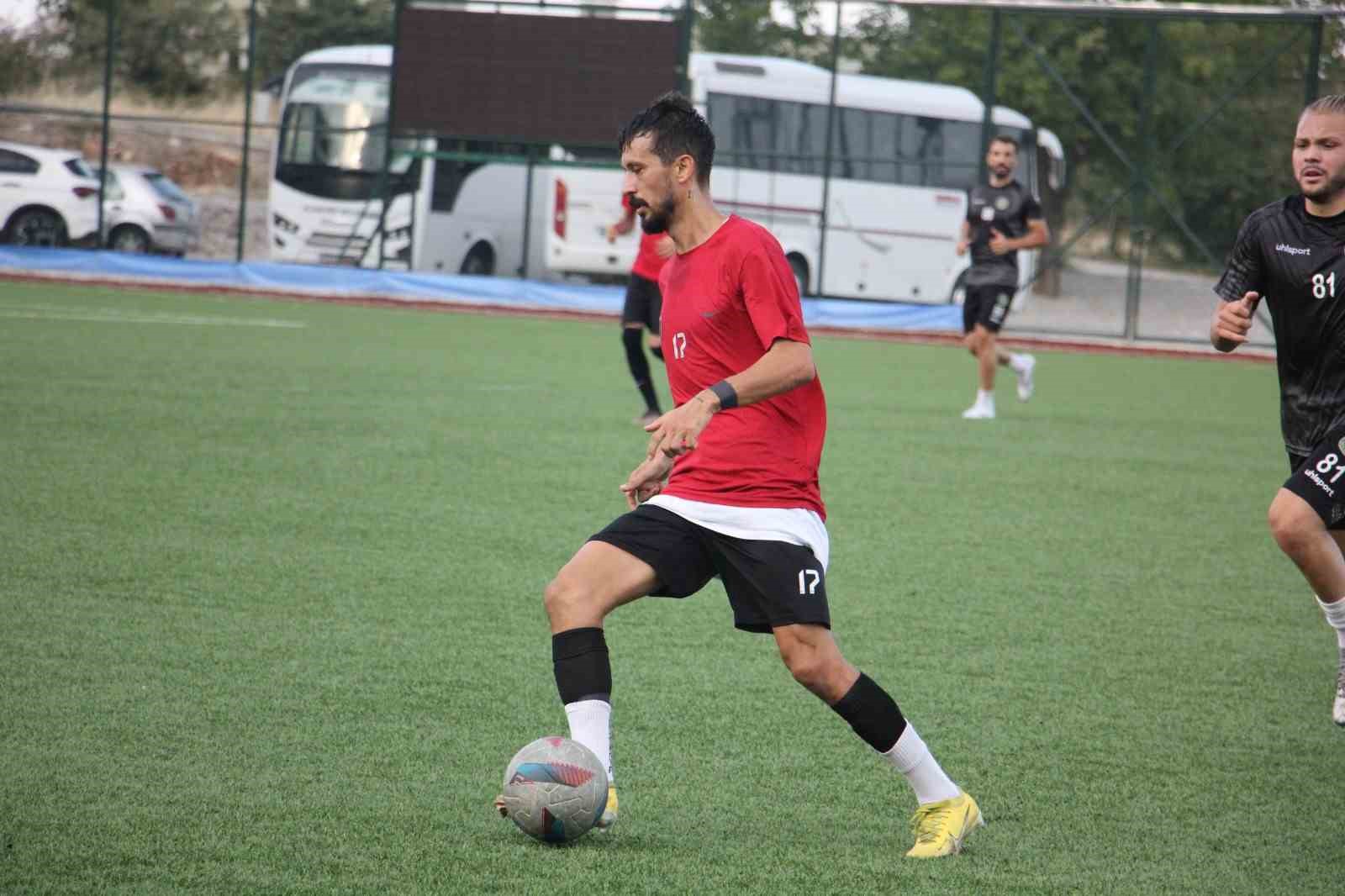 Denizli İdmanyurdu hazırlıklarını Alaşehir maçıyla sürdürdü
