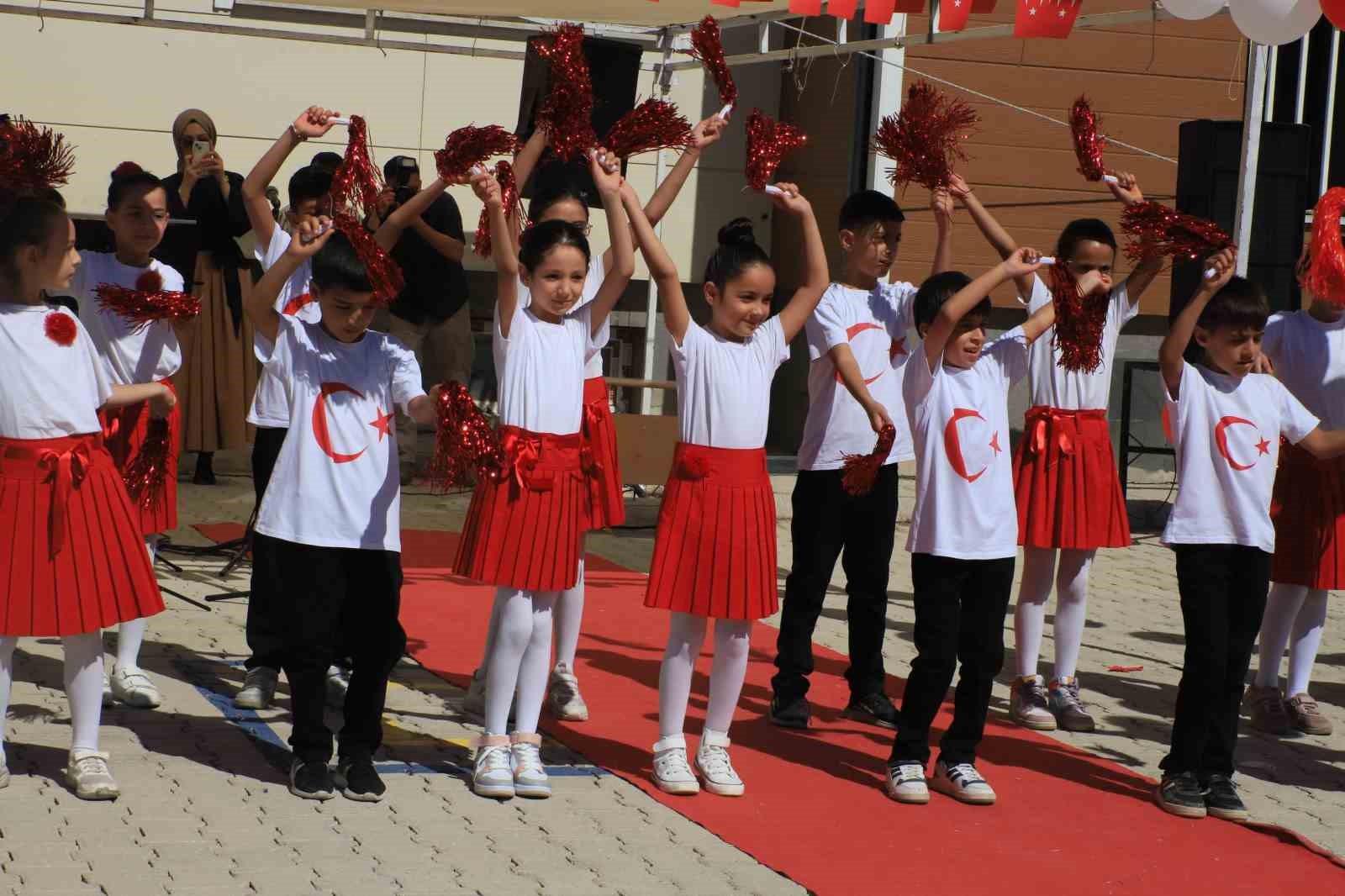 Hakkari’de İlköğretim Haftası coşkuyla kutlandı
