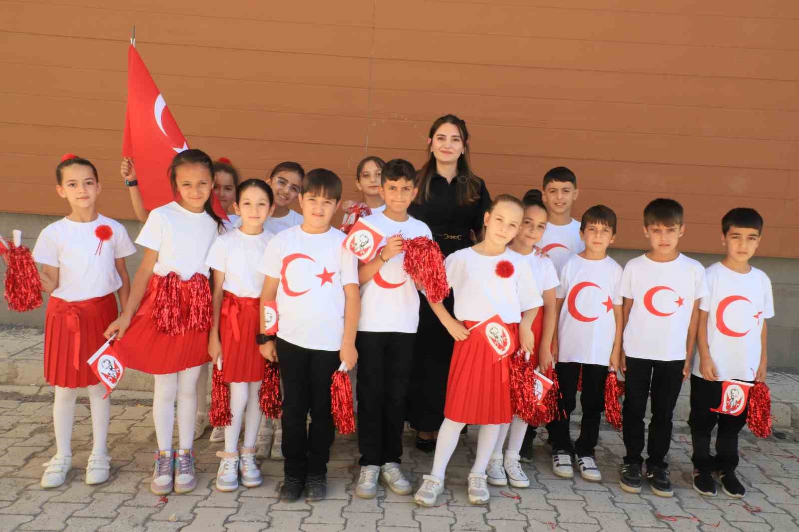 Hakkari’de İlköğretim Haftası coşkuyla kutlandı
