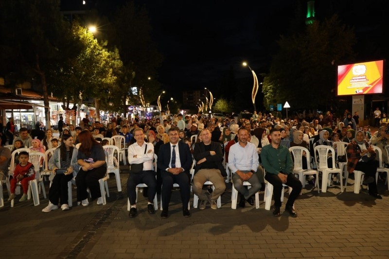 Gediz’de gezen sinema büyük ilgi gördü
