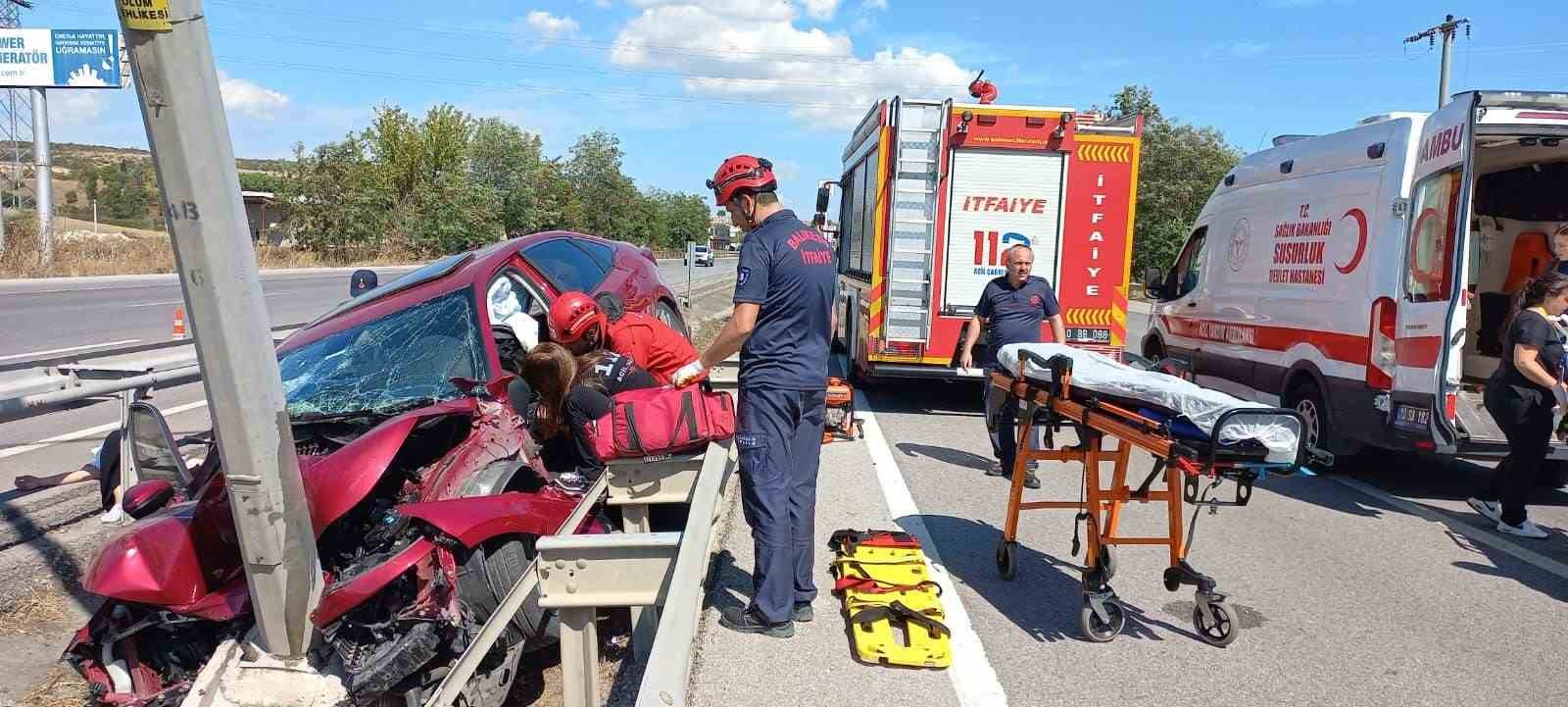 Susurluk’ta otoyolda trafik kazası; 3 yaralı
