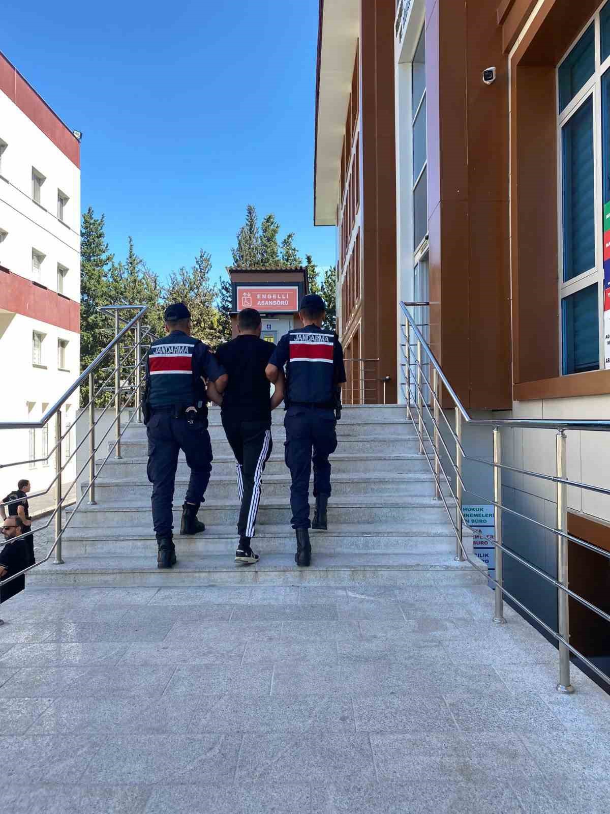 Yalova’da 15 yıl hapis cezası nedeniyle aranan hükümlü yakalandı
