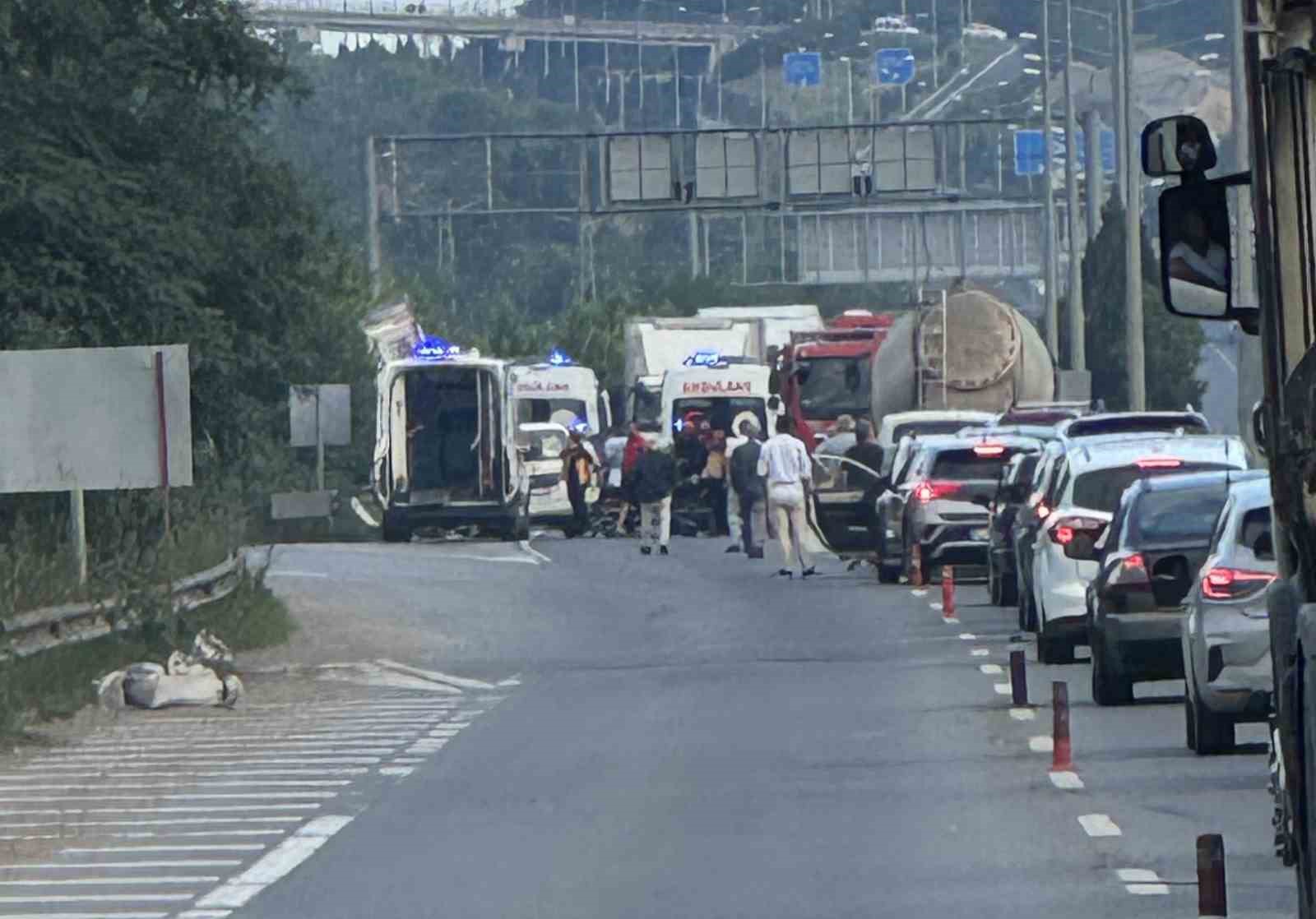 Ordu’da tünel çıkışı zincirleme kaza: 1’i ağır 5 yaralı
