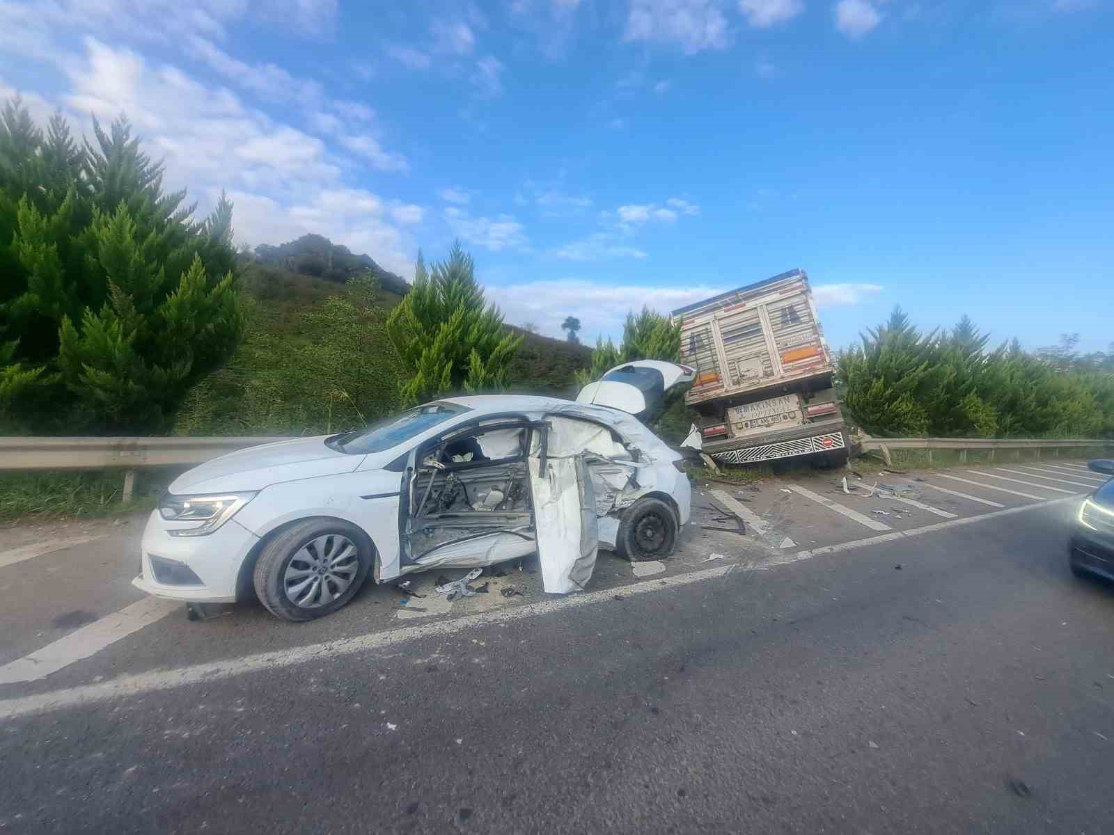 Ordu’da tünel çıkışı zincirleme kaza: 1’i ağır 5 yaralı
