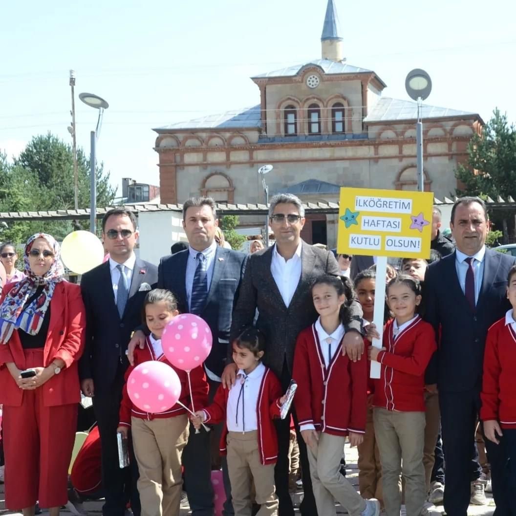 Sarıkamış’ta İlköğretim Haftası Kutlandı
