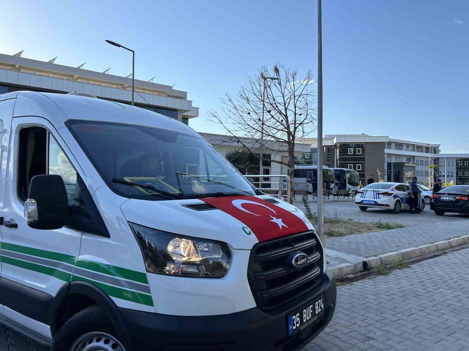 İsrail’in katlettiği Ayşenur Ezgi Eygi’nin cenazesi İzmir’den Aydın’a götürüldü
