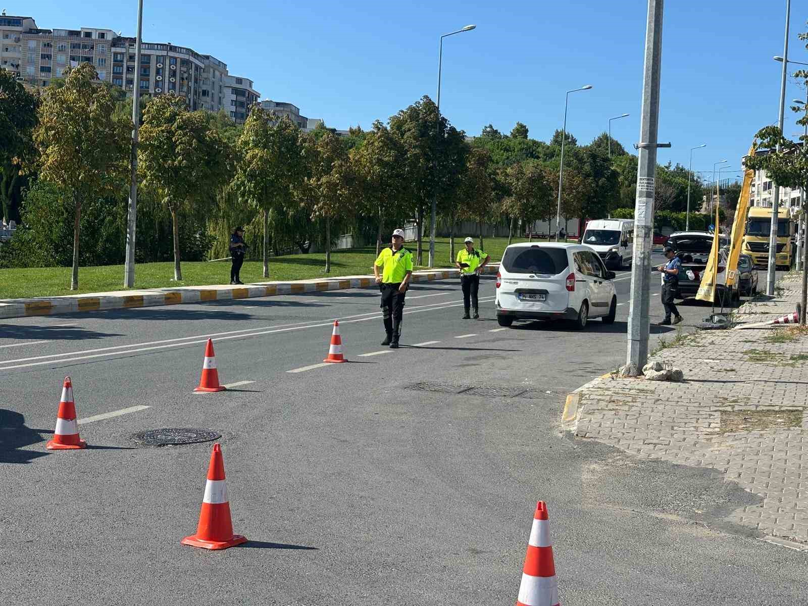 Esenyurt’ta geniş çaplı denetim: Aranan 4 şahıs yakalandı
