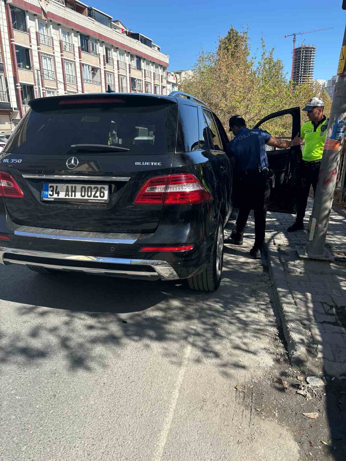 Esenyurt’ta geniş çaplı denetim: Aranan 4 şahıs yakalandı
