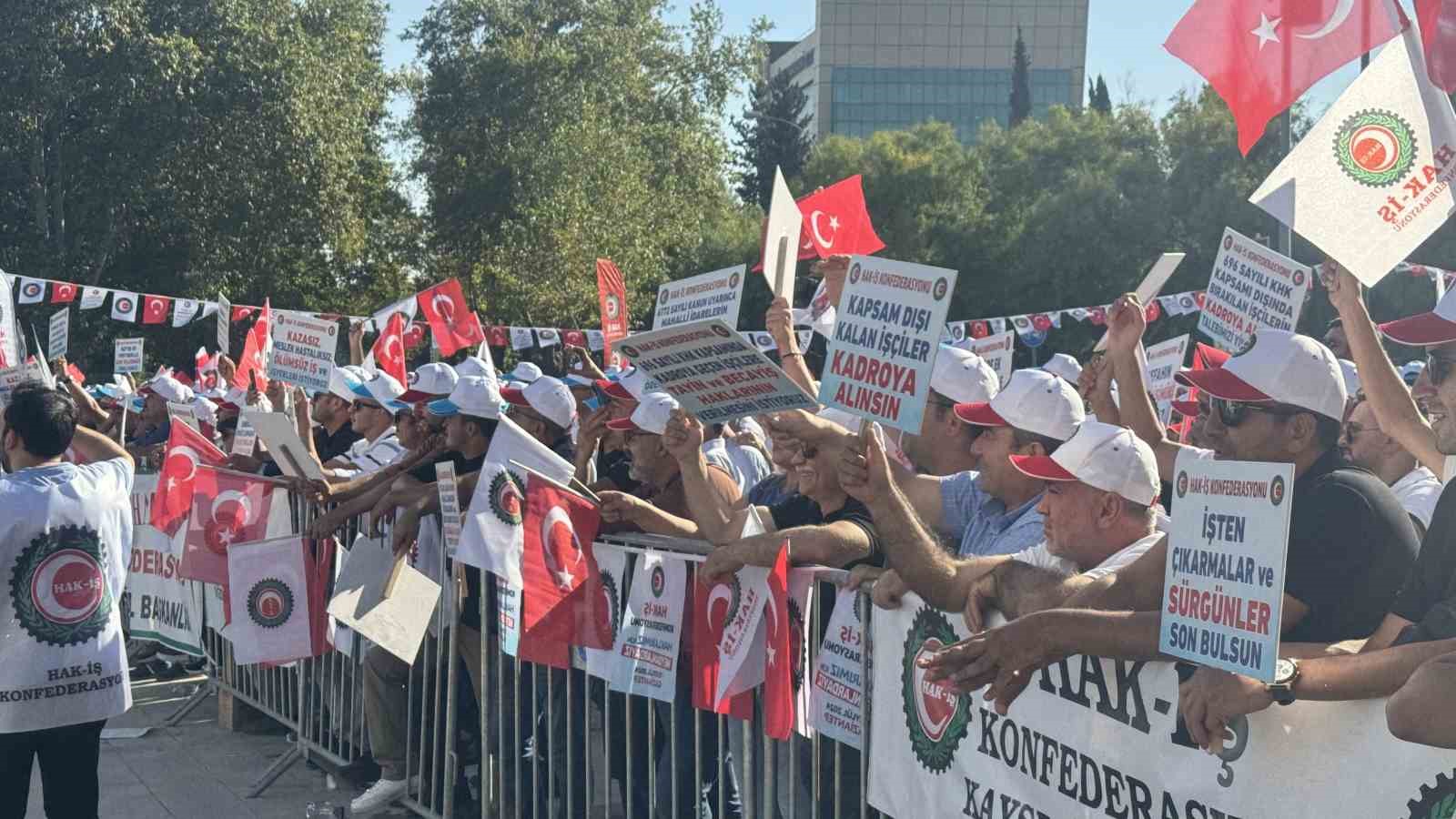 HAK-İŞ Gaziantep’te miting düzenledi
